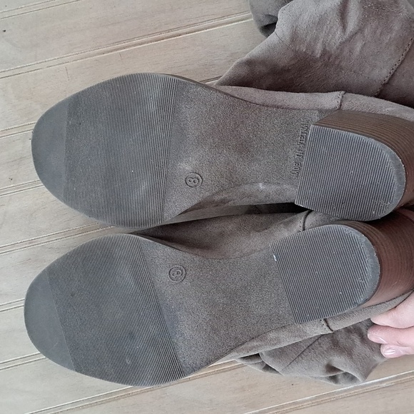 Old Navy Women's Tall Suede Heeled Boots - Picture 7 of 9